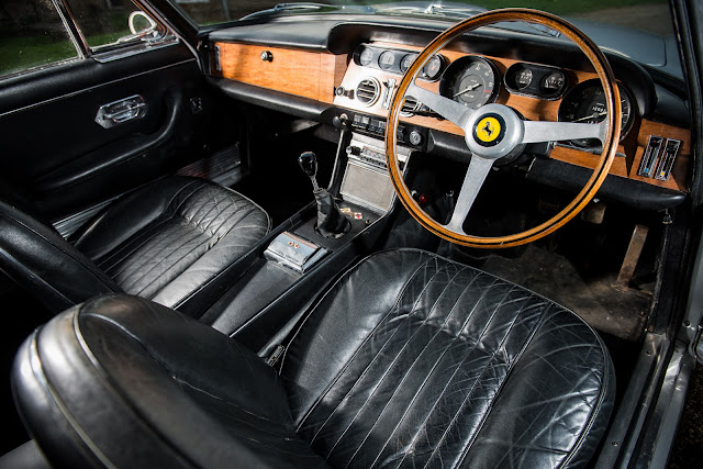 Интерьер Ferrari 330 GT